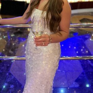 Elegant White Midi Dress